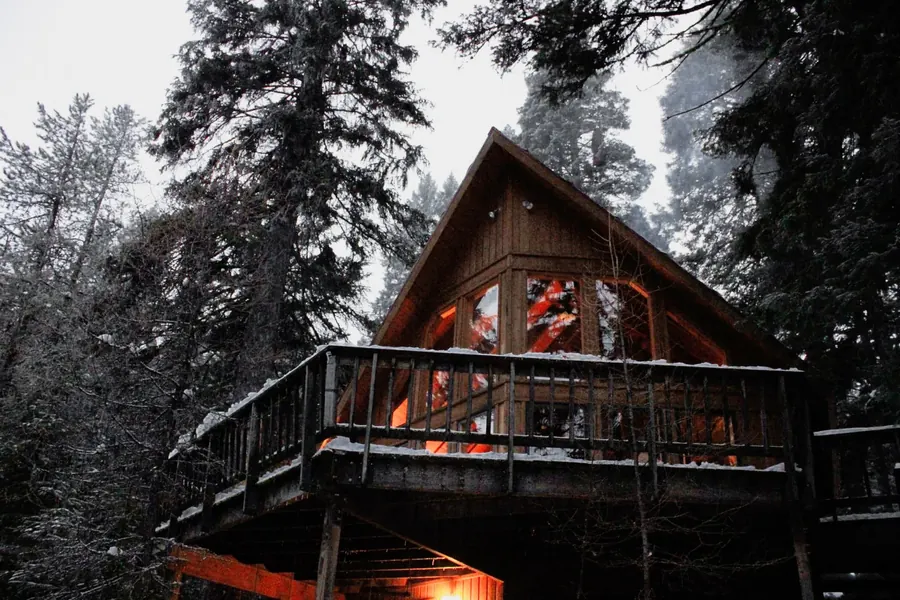 Short-term rental cabin