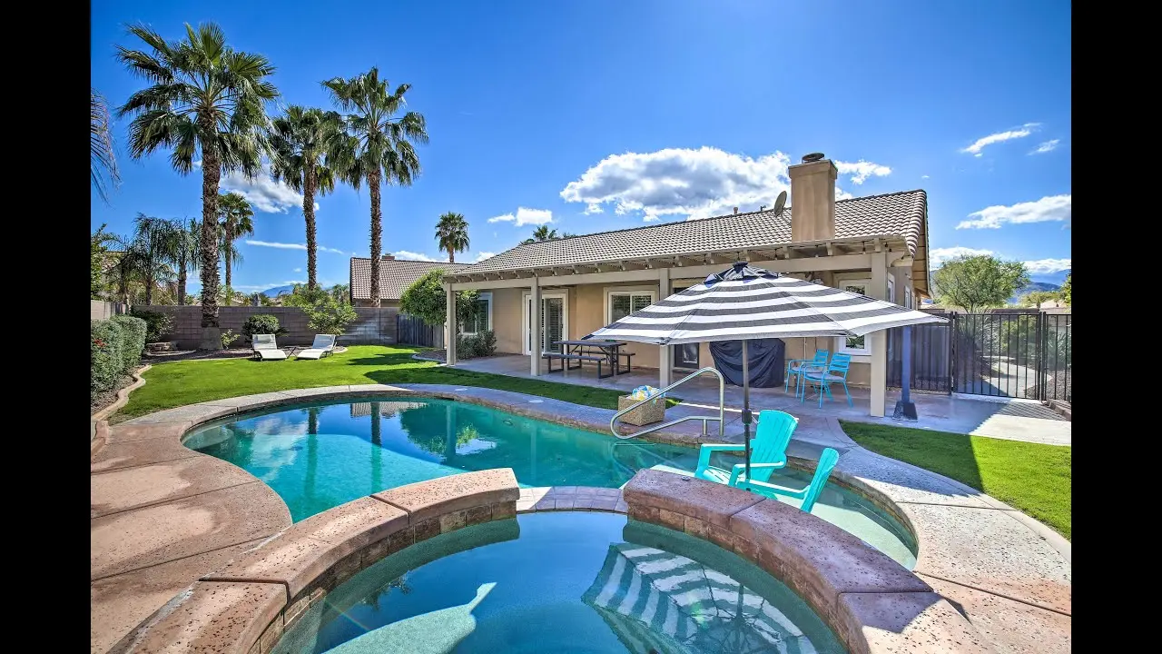 La Quinta Desert Oasis - Vacation Getaway (video)